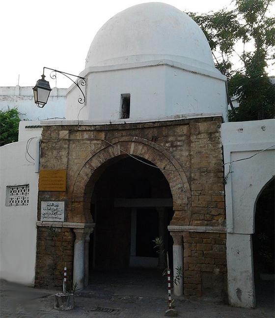 مسجد القبّة الذي درس فيه ابن خلدون في تونس
